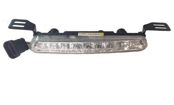 LUZ DE DÍA DERECHA JS50 / M8 1404987 NO ORIGEN