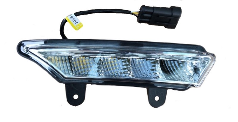 LUZ DE DÍA DERECHA AIXAM  800BF152